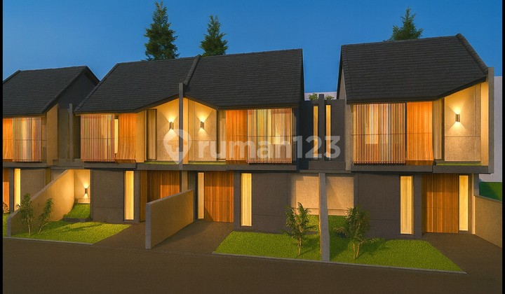 Dekat Pintu Tol Trihanggo, Rumah 2 Lantai Bonus Kolam Renang 