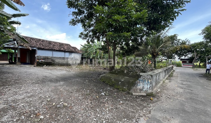 Land for Sale near Prambanan Toll Road Jogja Klaten, Asphalt Roadside