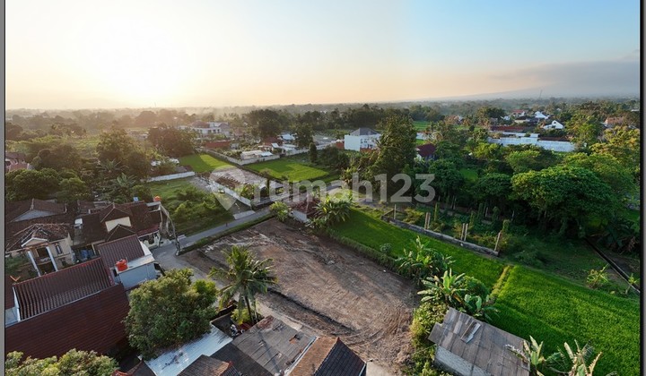 Jakal Km10. Gentan. View Merapi. Tepi Aspal. cocok dibangun Hunian