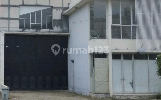 Strategic Legundi Gresik Warehouse: Easy Access & High Power Supply Strategic Legundi Gresik Warehouse: Easy Access & High Power Supply