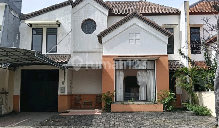 Puri Widya Kencana Citraland: 7-Bedroom House, Spacious & Strategic Location