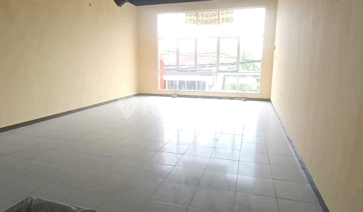 New 3-Story Shop House in Kedamean Driyorejo, Gresik, Strategic Location New 3-Story Shop House in Kedamean Driyorejo, Gresik, Strategic Location