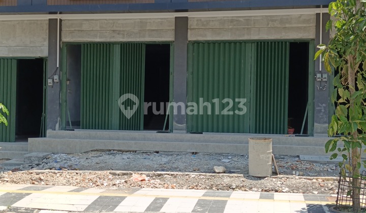 Good and Strategic Shop House in the City Center 2