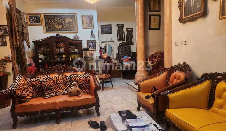 Rumah Mewah Luas 500 M² Lokasi Strategis Di Jagakarsa, Garasi 5 Mobil Rumah Mewah Luas 500 M² Lokasi Strategis Di Jagakarsa, Garasi 5 Mobil