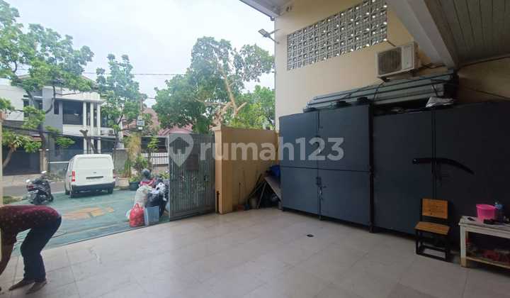 Quick Sale, Neat, Ready to Occupy Joglo House in Kembangan, West Jakarta, Freehold Title 2