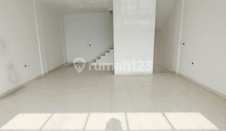 Ruko Muara Karang Gandeng Termurah Pinggir Jalan Raya