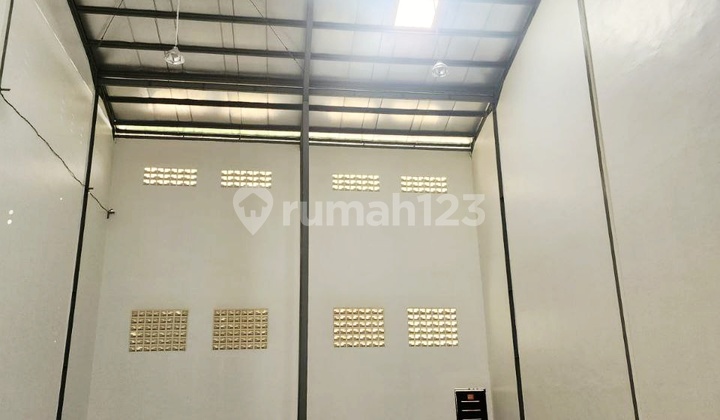 For Rent Warehouse + Office Pbm Warehouse Daan Mogot Road