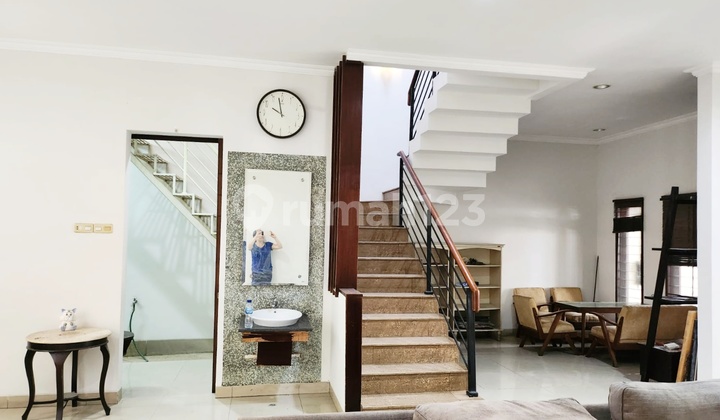 Muara Karang House 8x15 Wide Road Facing South