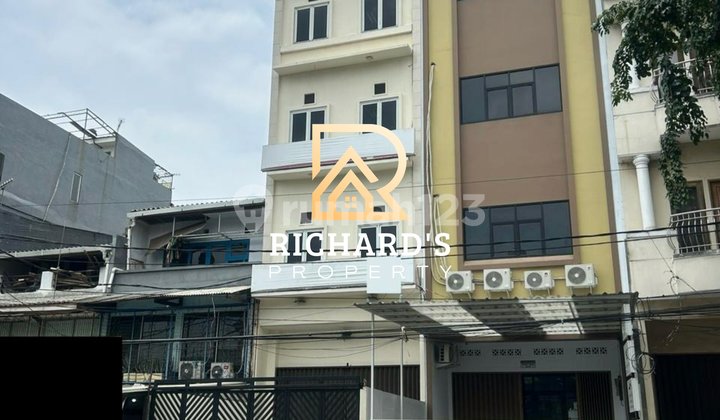 Slashing Prices! Muara Karang 4.5-Story Shophouse