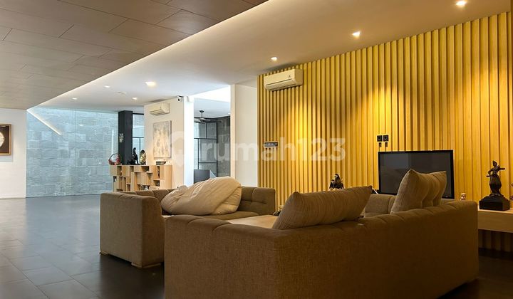 Pluit Luxury House European Design South Facing 2