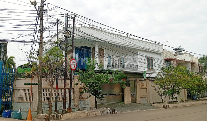 Siap Nego Jauh! Jual Cepat Rumah Hoek Muara Karang