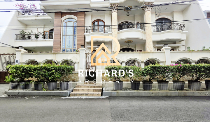 Rumah Mewah Muara Karang 24X15 Marmer Hadap Utara 1