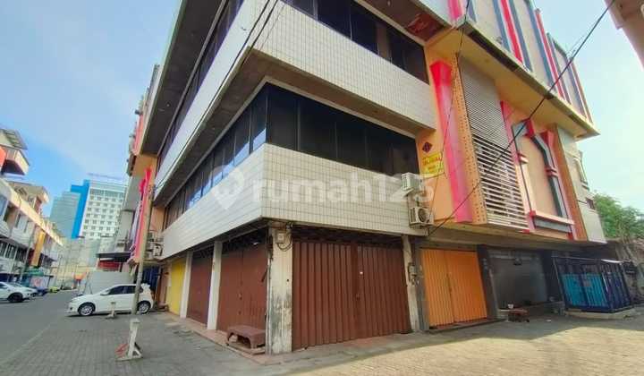 Selling 4 Adjacent Shop Houses with Spa Interior @ Active Kedungdoro Location, Surabaya 1