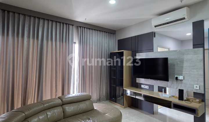 For Rent/Sale 2 Bedroom Luxury Apartment Fully Furnished The Peak Tunjungan Plaza Central Surabaya