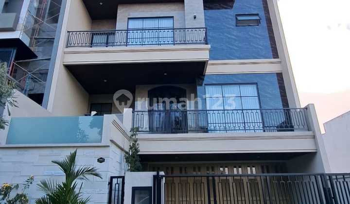 Jual Rumah Mewah 3 Lantai Citraland Full Furnished Private Pool