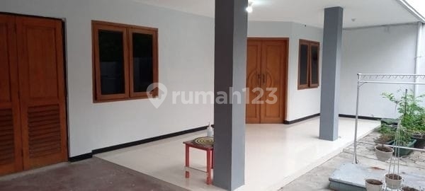 For Quick Sale: Nice 2-Story House in Rungkut Asri, Strategic Location Surabaya 2