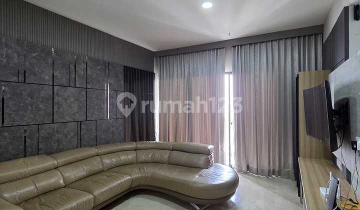 For Rent/Sale 2 Bedroom Luxury Apartment Fully Furnished The Peak Tunjungan Plaza Central Surabaya