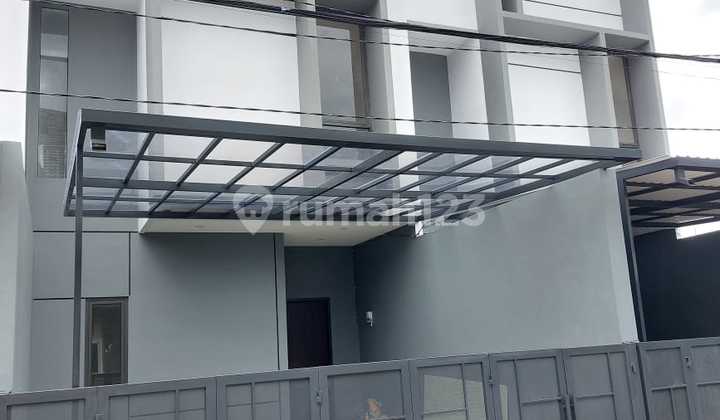 Jual Rumah Baru 2 Lantai Strategis SHM Kalikepiting Tambaksari Jual Rumah Baru 2 Lantai Strategis SHM Kalikepiting Tambaksari