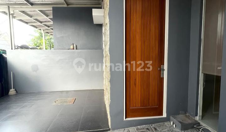 Sewa Rumah Lebak Timur 2 Lantai Bagus Strategis Siap Huni Sby 2