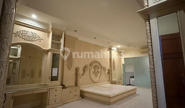 Luxury House for Sale in Prestigious Margorejo Indah Strategic Area with SHM in Surabaya 2