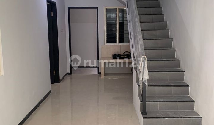 For Sale Urban Mansion Strategic 2 Floors SHM Surabaya City 2