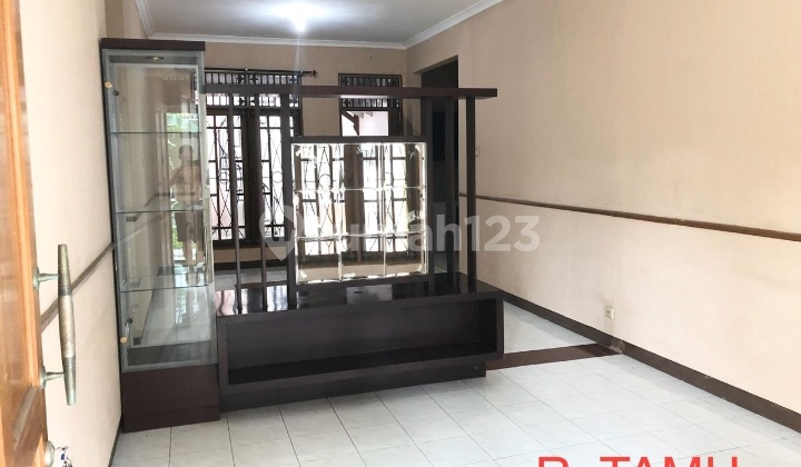 Affordable Rent Pakuwon City Cluster House Ready to Occupied Strategic Surabaya