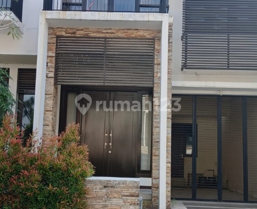 Rent Well-Maintained House Ready to Occupy Strategic Location Kertajaya Indah, Sukolilo 1
