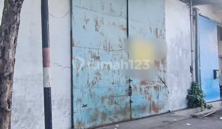 Ready-to-Use Strategic Warehouse for Rent in Margomulyo Permai, Tandes, Surabaya