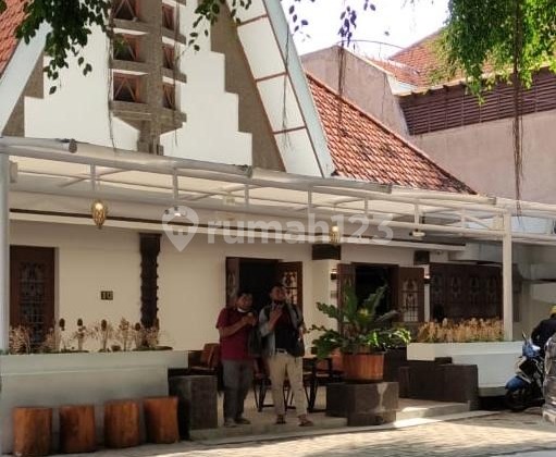 Sewa/jual Rumah Usaha Bekas Resto Siap Pakai Strategis Jalan Progo Darmo Tengah Surabaya Kota Sewa/jual Rumah Usaha Bekas Resto Siap Pakai Strategis Jalan Progo Darmo Tengah Surabaya Kota