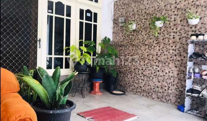 For Sale 1.5-Story House in Jojoran, Strategic Central City Location, Move-In Ready, Surabaya. 2