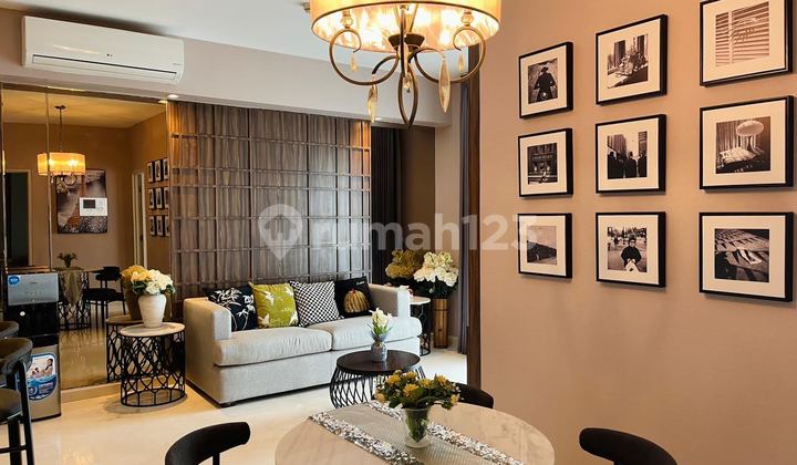 For Rent/Sale 2 Bedroom Apartment Fully Furnished Luxury The Peak Tunjungan Plaza Central Surabaya