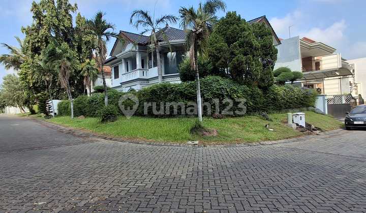 Luxury House for Sale Pakuwon Indah Hook SHM Near PTC West Surabaya 2