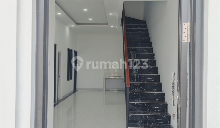 Cluster Eksklusif Pahlawan Revolusi,rumah 2 Lantai Modern Di Jantung Jakarta Timur