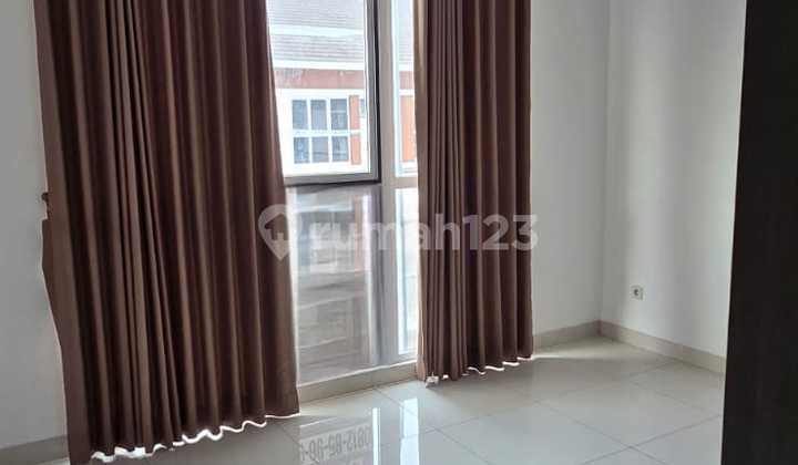 Dijual Rumah Bagus Dalam Cluster Palm Spring di Cakung 1