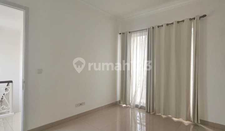 Dijual Rumah Murah Dekat Sekolah SIS di Cluster South Thames