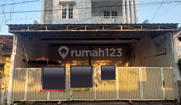 Rumah 2 Lantai Siap Huni Dekat Alun-alun Kota Sidoarjo