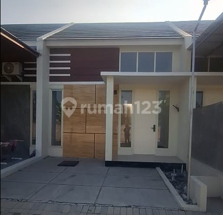 5 Unit Terakhir Rumah 1 Lantai, 2 Menit dari Kampus UPN Surabaya Permata Gunung Anyar Regency 5 Unit Terakhir Rumah 1 Lantai, 2 Menit dari Kampus UPN Surabaya Permata Gunung Anyar Regency