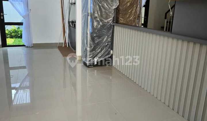 For Sale: Single-Story Scandinavian-Concept Home, Move-In Ready, Strategic Location Just 10 Minutes to UPH and Lippo Karawaci Toll Road, Tangerang.