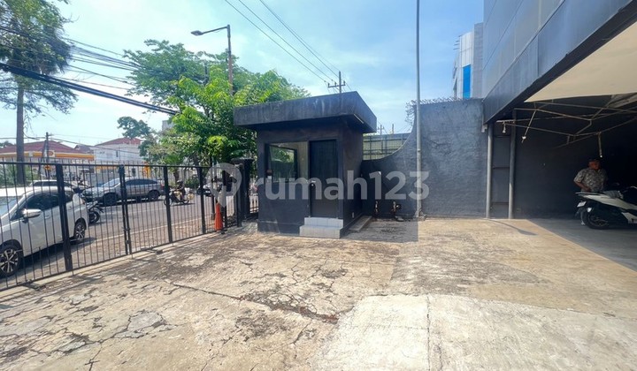 Jual Cepat Kantor Ex Showroom di Jl Raya Diponegoro Surabaya Pusat