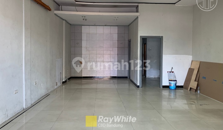 4-Story Shop House Ex Bank Main Road Leuwipanjang Super Strategic !! 2