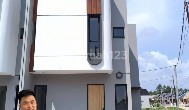 Dijual Rumah cantik Hook 2 Lantai di Summercoast, Tiban Dijual Rumah cantik Hook 2 Lantai di Summercoast, Tiban