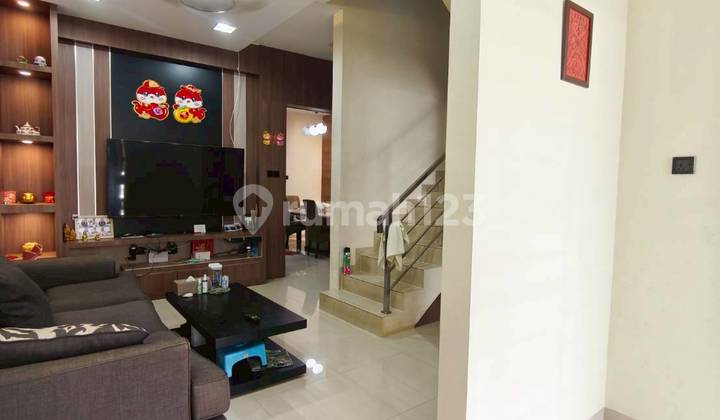 Dijual Rumah 2Lantai Full Renov & Semi Furnish 2