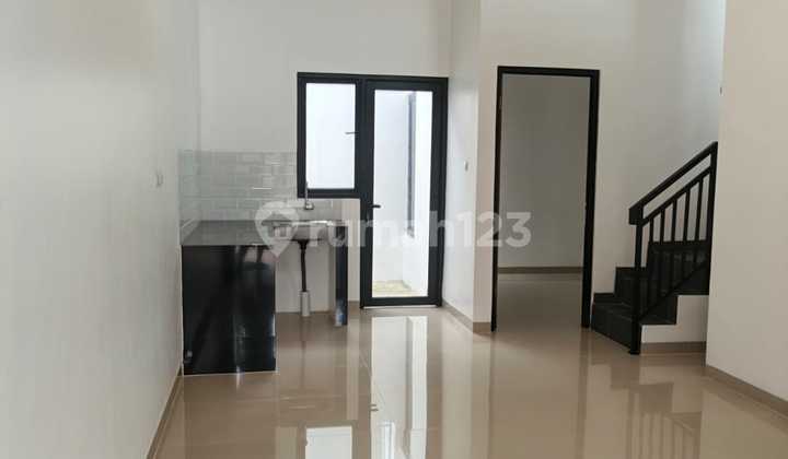 Dijual Rumah 2 Lantai Tipe Mewah Harga di Nego Aja 2