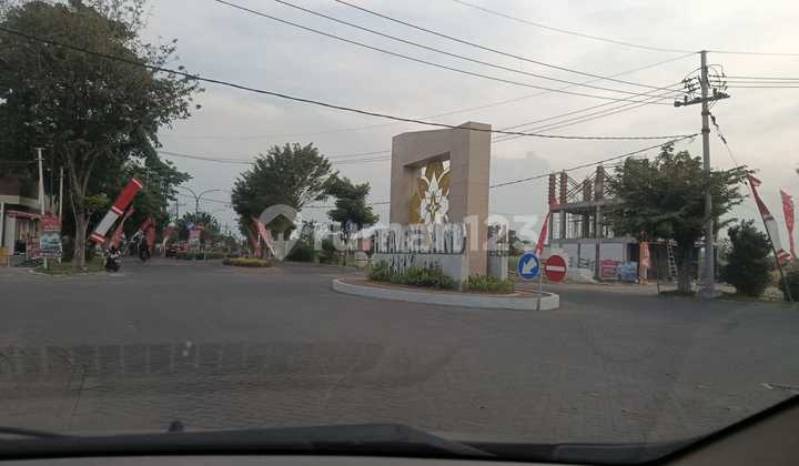 House in Heavenland Park East Ring Road Sidoarjo 2