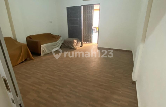 Strategic 3-Story Shophouse in Pasar Baru Tangerang Business Center 2