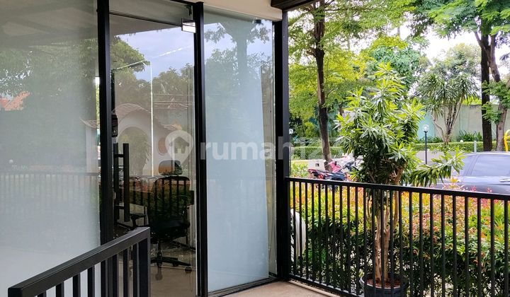 Rumah Mewah Hoek Cluster Asia Greenlake City