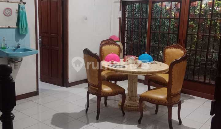 Rumah Mewah & Antik Daerah Meruya 2