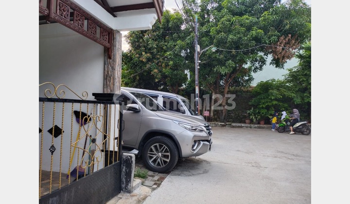 Modern Minimalist House in Puri Nusaphala, Bekasi 2
