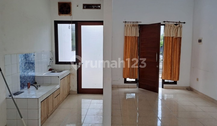 MINIMALIST MODERN HOUSE IN KEBUN RAYA RESIDENCE, BOGOR