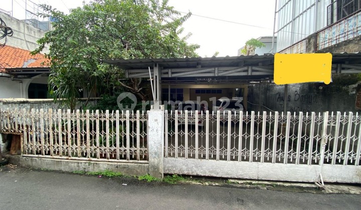 RUMAH DEKAT STASIUN TEBET, JAKARTA SELATAN RUMAH DEKAT STASIUN TEBET, JAKARTA SELATAN